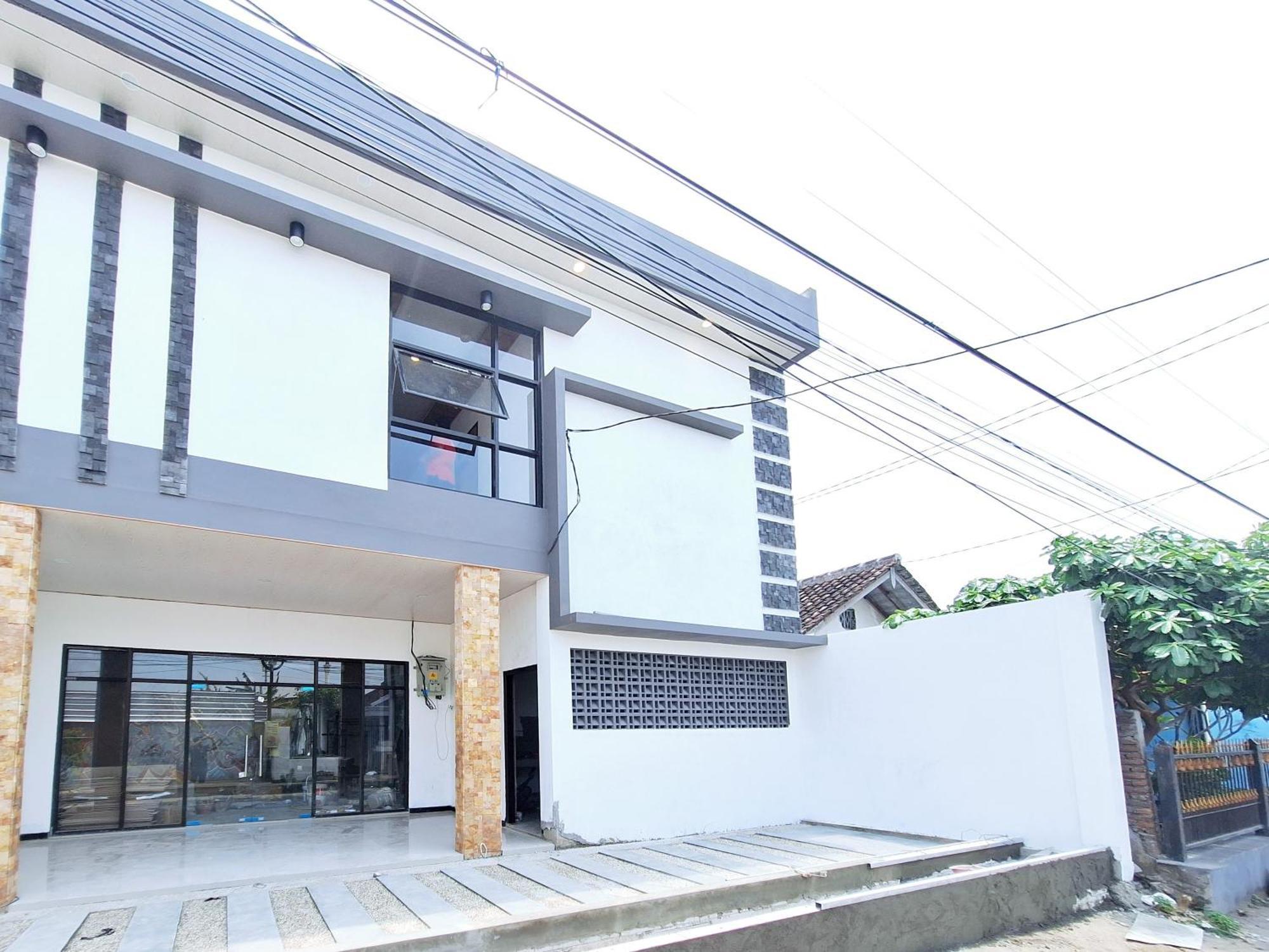 Reddoorz Near Stasiun Kediri Hotel Kediri  Exterior foto